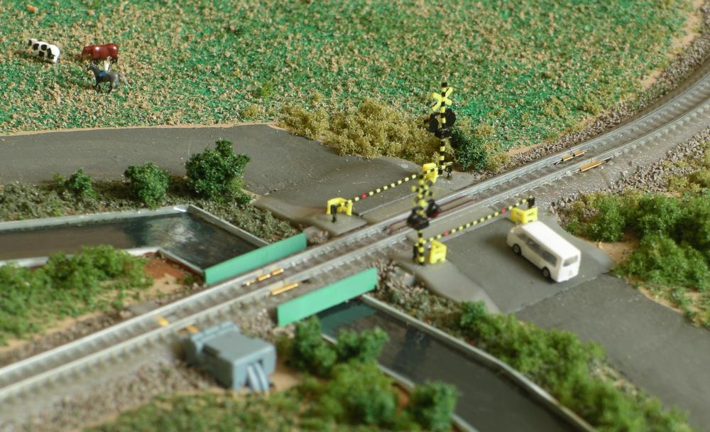 Scale Train Layouts for Pinterest
